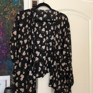 Brandy Melville Flower Kimono